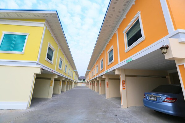 บริเวณภายนอก