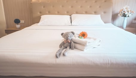 Deluxe Double Room, 1 King Bed | Desk, laptop workspace, rollaway beds, free WiFi