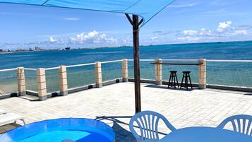 Oceanfront wide terrace !! 2 bed room+tatami room | Balcony view