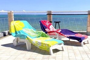 Oceanfront wide terrace !! 2 bed room+tatami room | Balcony