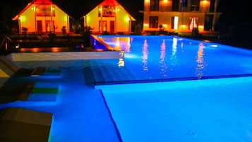 Piscine extérieure