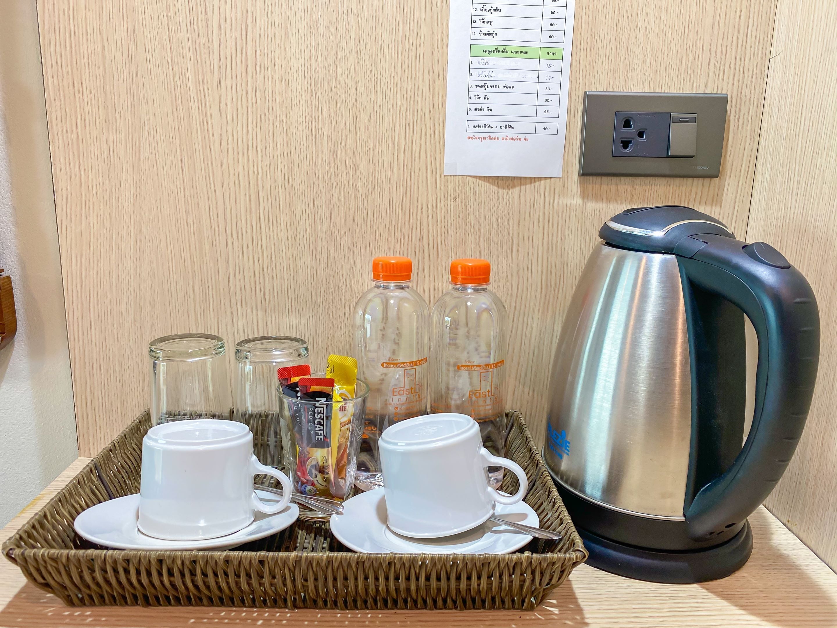 deluxe twin room | room amenity