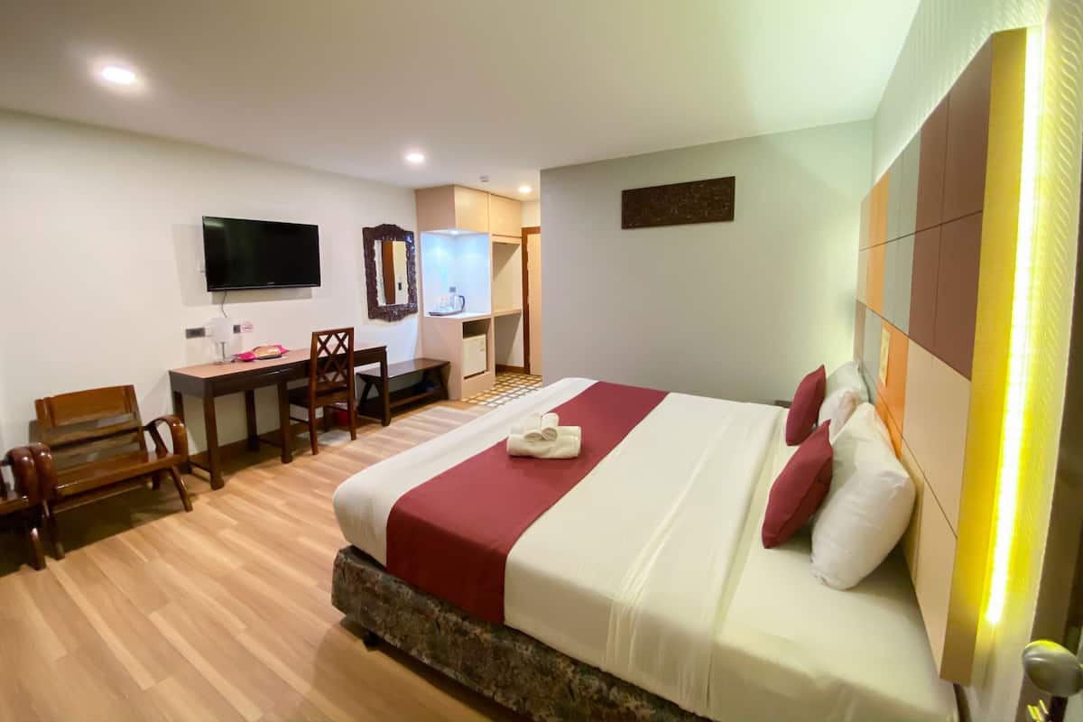 Chambre Deluxe double | Bureau, rideaux d’obscurcissement, accès au Wi-Fi (inclus)