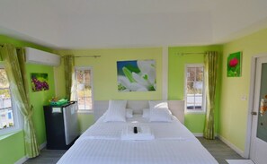 Standard King Room with Balcony | Egyptian cotton sheets, premium bedding, down duvets, pillow-top beds - Bunny Hill Resort (Sattahip)