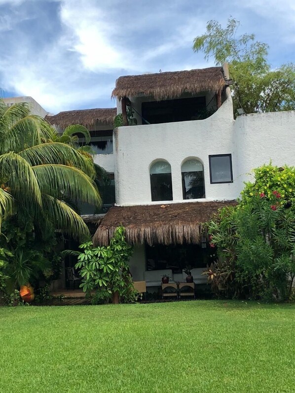 Property grounds - Hotel Boutique Casa Laguna Cancun (Cancun)