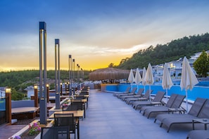 Front of property - Orka Cove Hotel Penthouse & Suites - Adults Only (Fethiye)