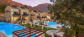 Orka Cove Hotel Penthouse & Suites - Adults Only