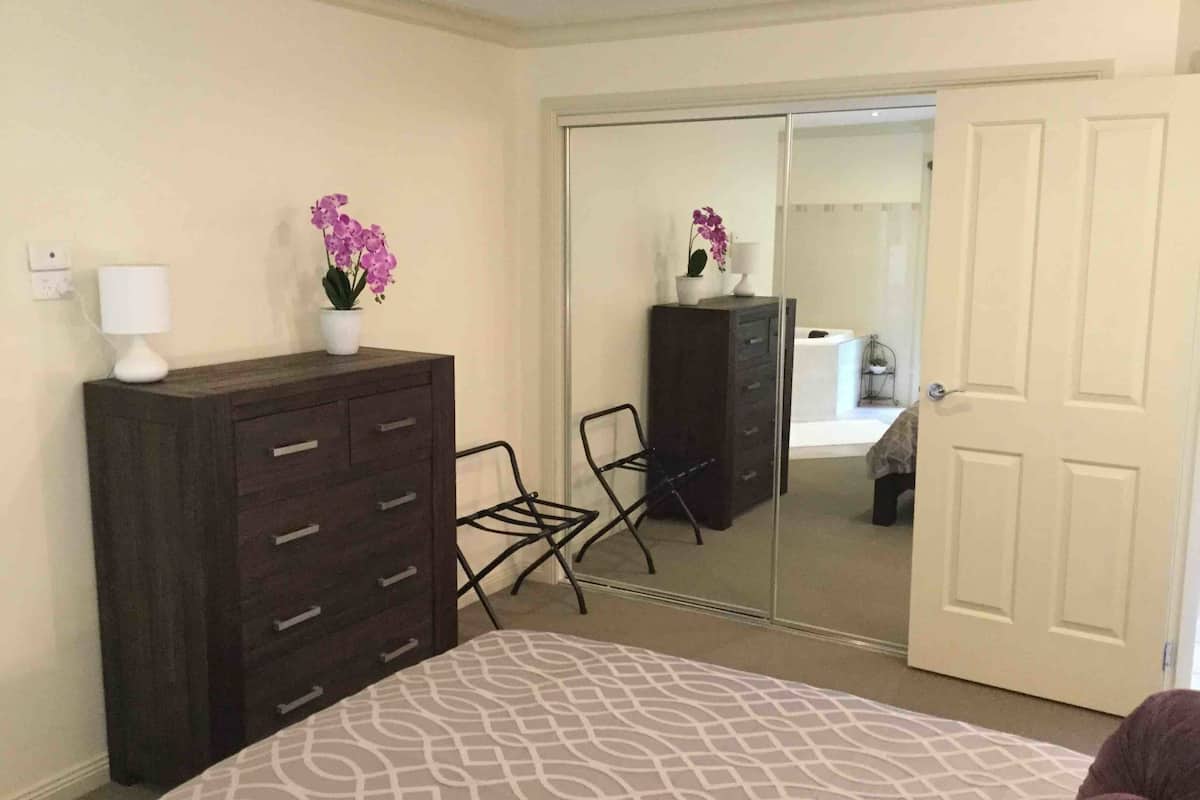 Superior Cottage, 1 Queen Bed, Non Smoking, Garden View