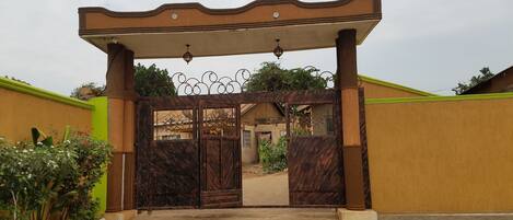 Entrada de la propiedad