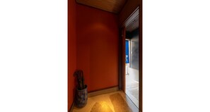 Pintu masuk interior