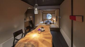 Private Vacation Home | Living area | Flat-screen TV