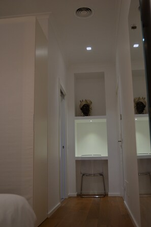 Luxury Double Room, Non Smoking, City View | Premium bedding, down comforters, memory foam beds, free minibar items - Cinque Cento Suite Prati Delle Vittorie (Rome)