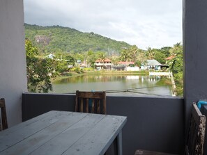 8-Bed Mixed Dormitory (Ensuite) | Living area - Palio Home - Hostel (Ko Pha-ngan)