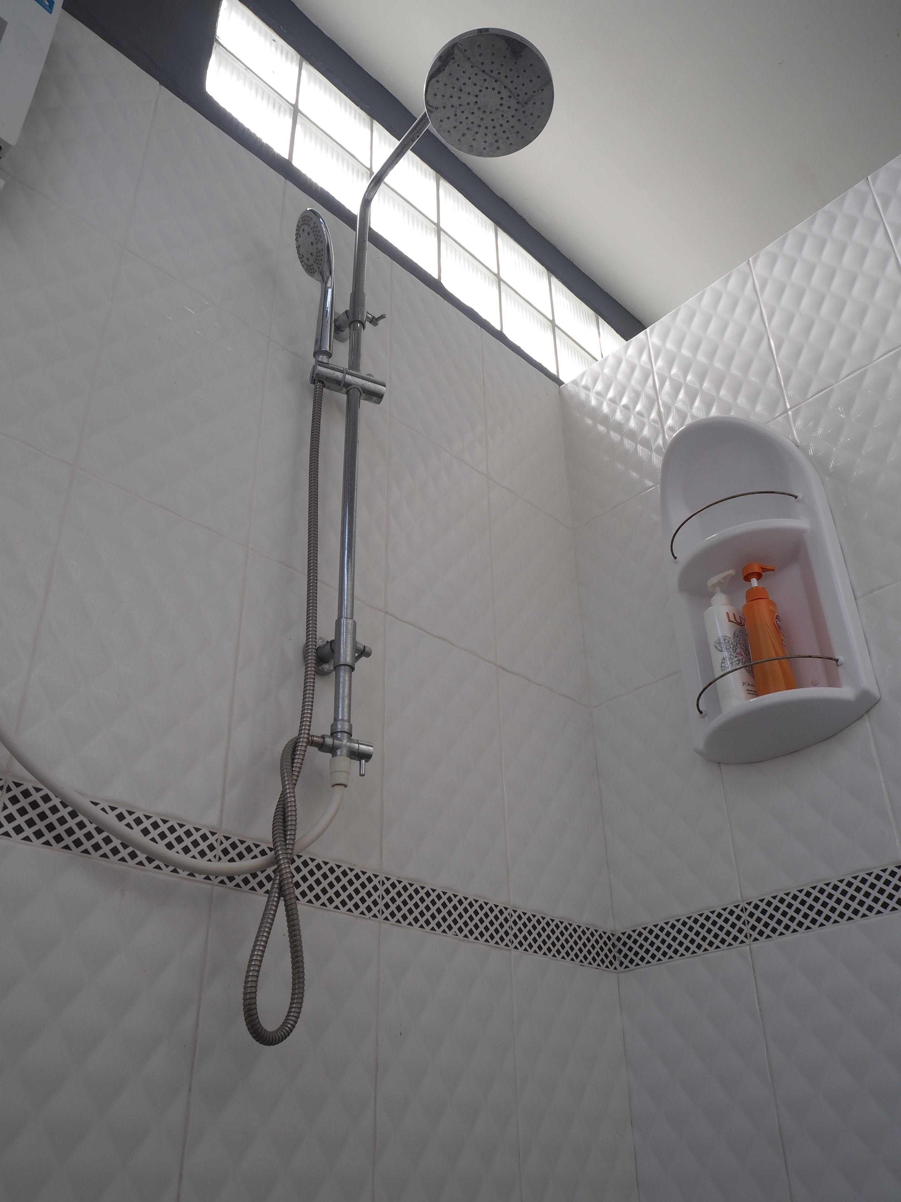 8-Bed Mixed Dormitory (Ensuite) | Bathroom