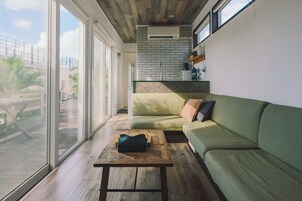 4 Bed Villa | 2 bedrooms, minibar, individually decorated, individually furnished