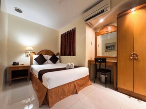 Standard-Doppelzimmer | Schreibtisch, kostenloses WLAN, Bettwäsche