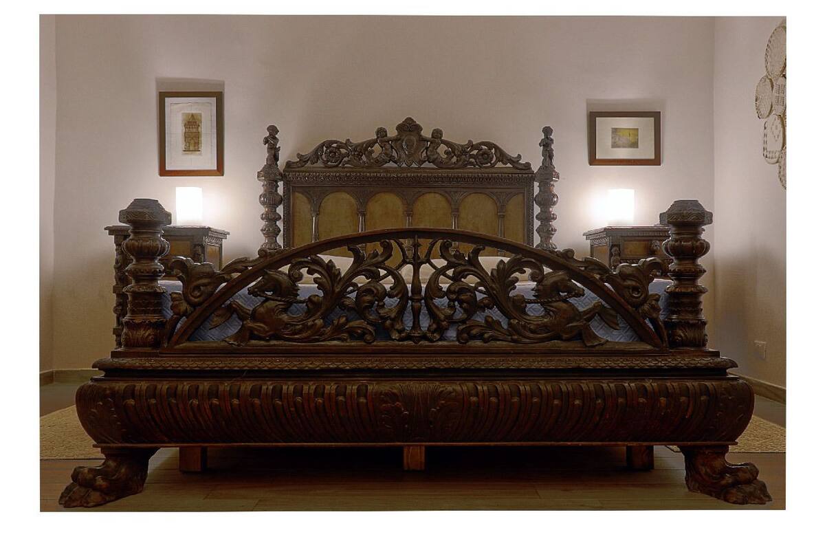 Luxury Room (Montevergini) | Free WiFi, bed sheets