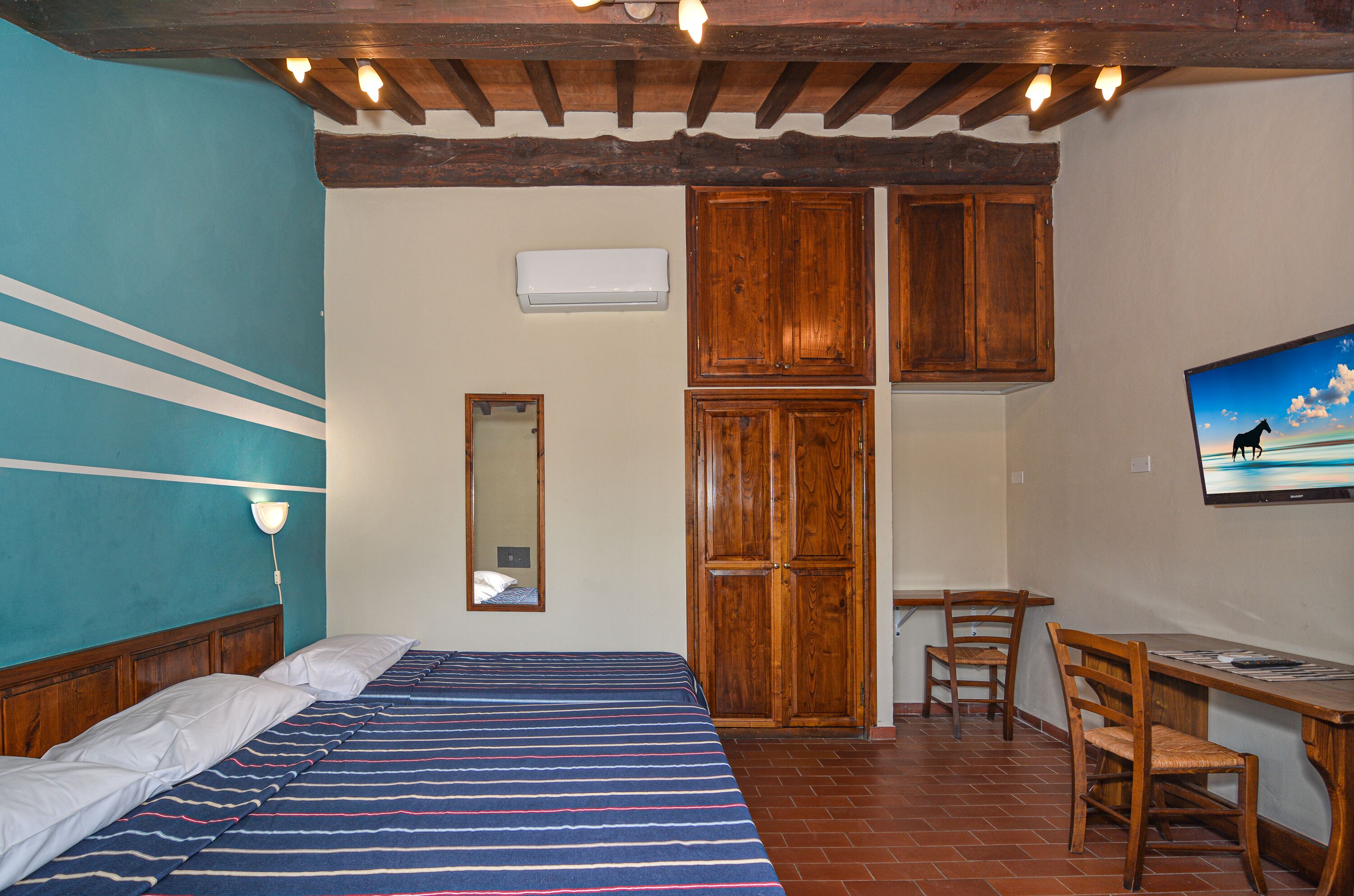 1 bedroom, in-room safe, individually decorated, desk