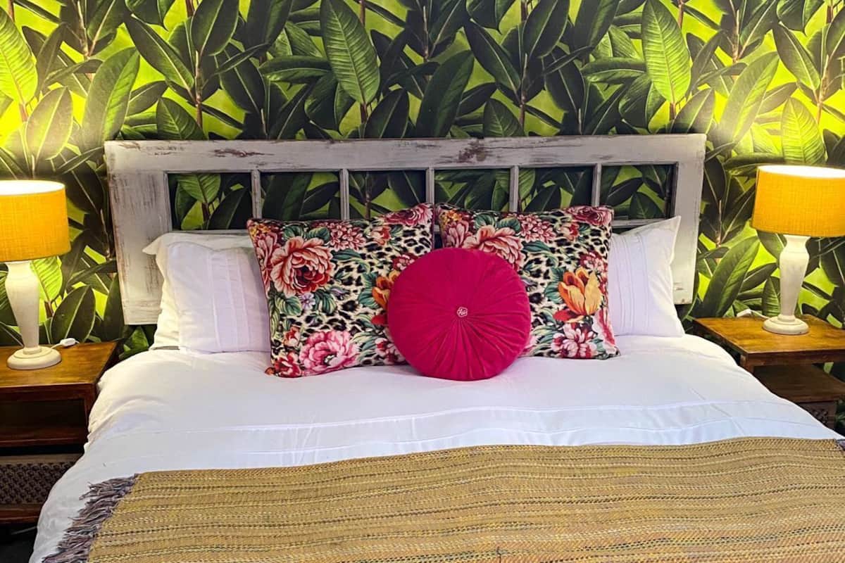 Deluxe Apartment | 2 bedrooms, hypo-allergenic bedding, in-room safe