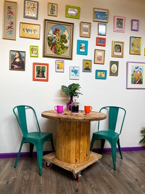 Deluxe Apartment | Living area - Bettys Boutique Hotel (Mossel Bay)