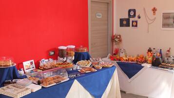 Free daily buffet breakfast