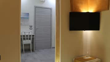 Quadrupla Deluxe | Biancheria da letto di alta qualità, copriletto in piuma, minibar