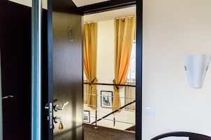 Habitación individual económica, baño compartido | Detalle del interior