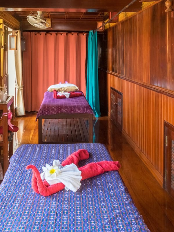 Phòng trị liệu đôi, trị liệu toàn thân, liệu pháp hương thơm