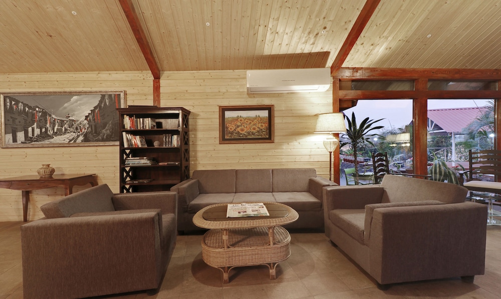 Treebo Premium Blue Mountain Resort With Swimming Pool photo 4
