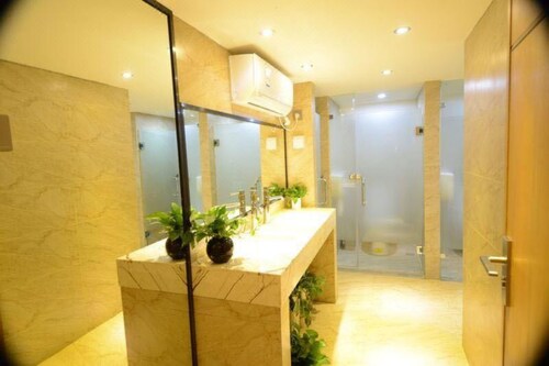 Shenzhen Port Apartment