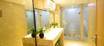 Shenzhen Port Apartment