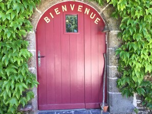 Entrada al alojamiento