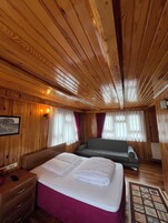 Desk, free WiFi, bed sheets