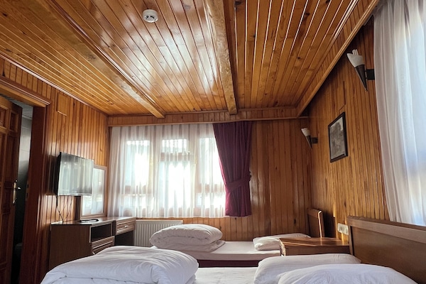Bureau, Wi-Fi gratuit, draps fournis