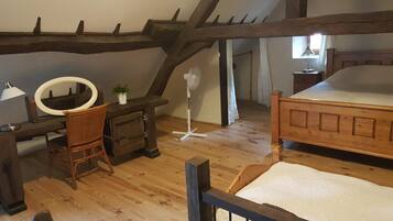 Individually decorated, individually furnished, soundproofing, free WiFi