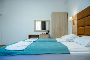 Kolmen hengen standard-huone | Äänieristys, ilmainen Wi-Fi, vuodevaatteet