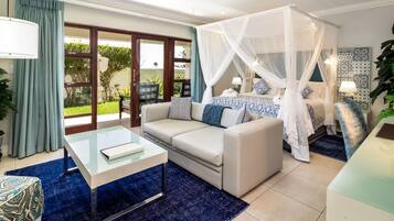 Luxury Suite | In-room safe, desk, iron/ironing board (on request), cribs (free)