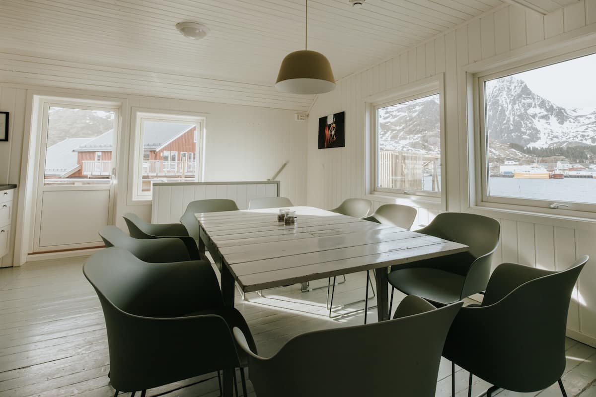 Traditional Apartment, 5 Bedrooms, Non Smoking, Harbor View | Blackout drapes, WiFi (free), bed sheets