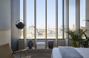 Couples treatment rooms, sauna, steam room, body treatments