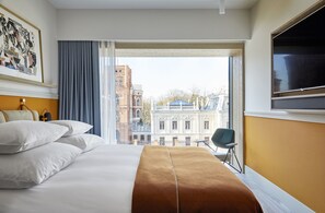 Premium bedding, down comforters, memory foam beds, in-room safe - PURO Łódź Centrum (Lodz)