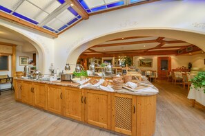 Lunch and dinner served - Hotel Markgraf (Kloster Lehnin)