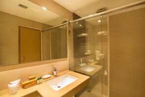 Standard Room | Bathroom | Shower, free toiletries, slippers, towels - Seashell Port Blair (Port Blair)