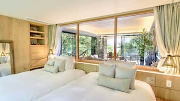 Minibar, in-room safe, desk, blackout drapes