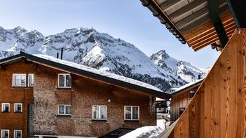 Apartment, 2 Double Beds, Mountain View | Balcony