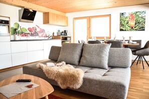 Apartment, Multiple Beds, Mountain View | Living area | Smart TV - Haus Alpenblick (Schroecken)