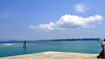 Private beach, beach towels