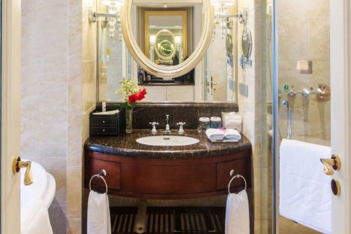 Shower, free toiletries, hair dryer, slippers