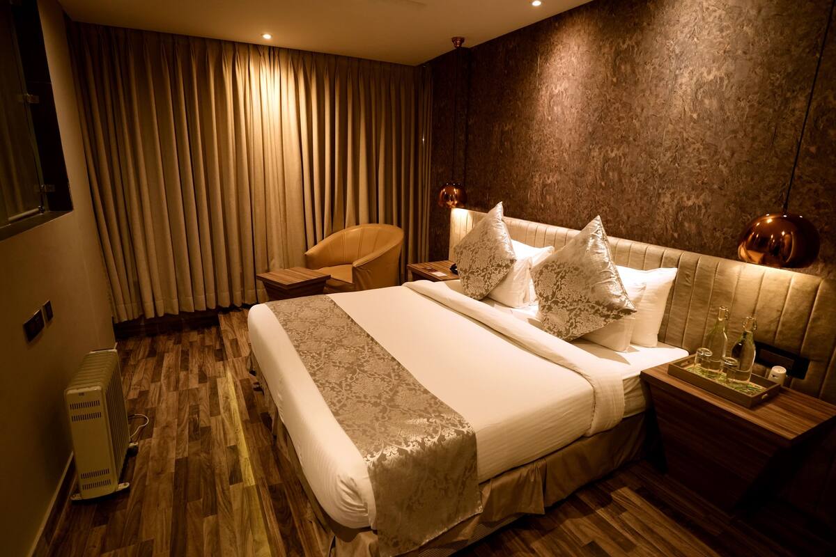 Minibar, in-room safe, blackout curtains, soundproofing