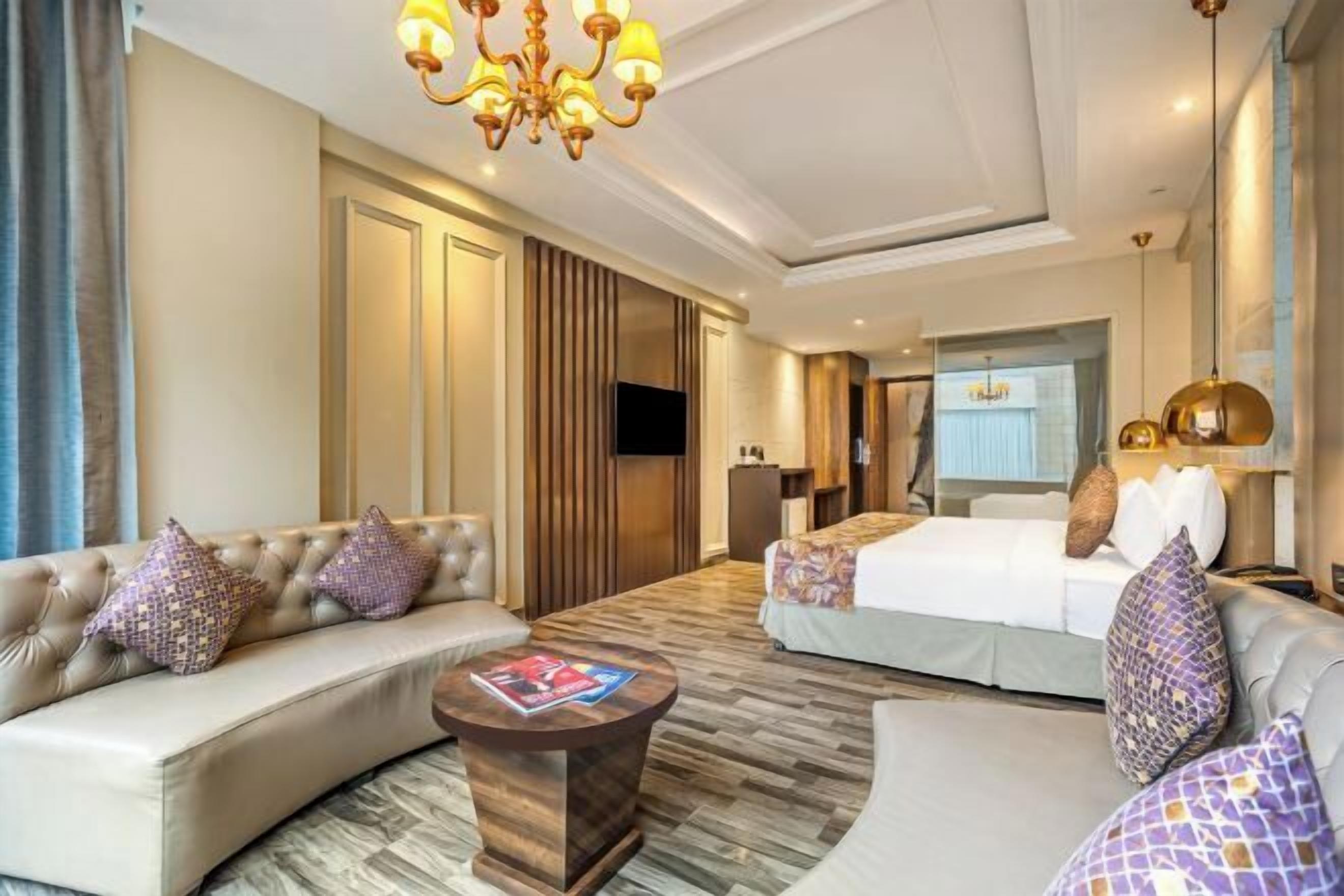 迷你吧、房內夾萬、遮光窗簾/窗簾、隔音