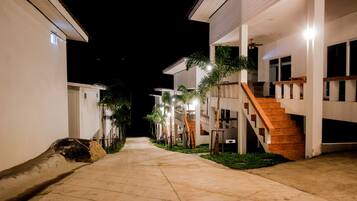 Deluxe Villa, 2 Bedrooms, Garden View | Balcony view